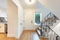 8 GLENMORE DRIVE - thumbnail 15