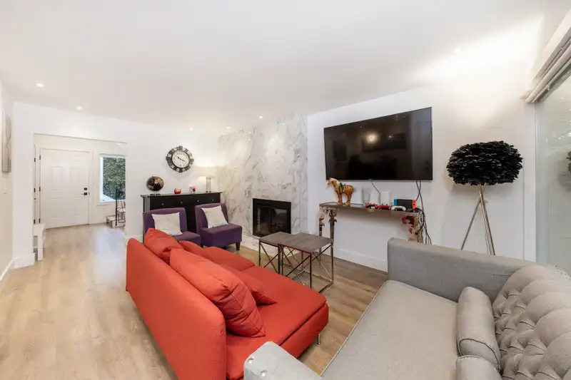 8 GLENMORE DRIVE - photo 4 of 28