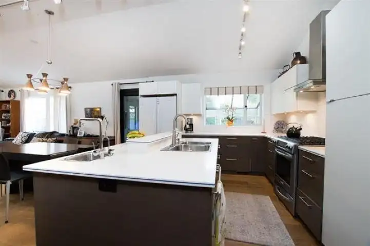5745 FERGUSON COURT - photo 3 of 31