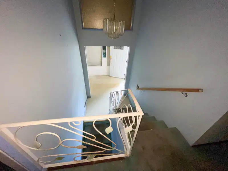1441 128 STREET - photo 4 of 22
