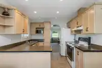 17 2006 WINFIELD DRIVE - thumbnail 5