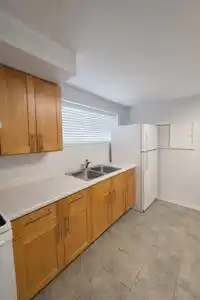 4720 PANDORA STREET - thumbnail 12
