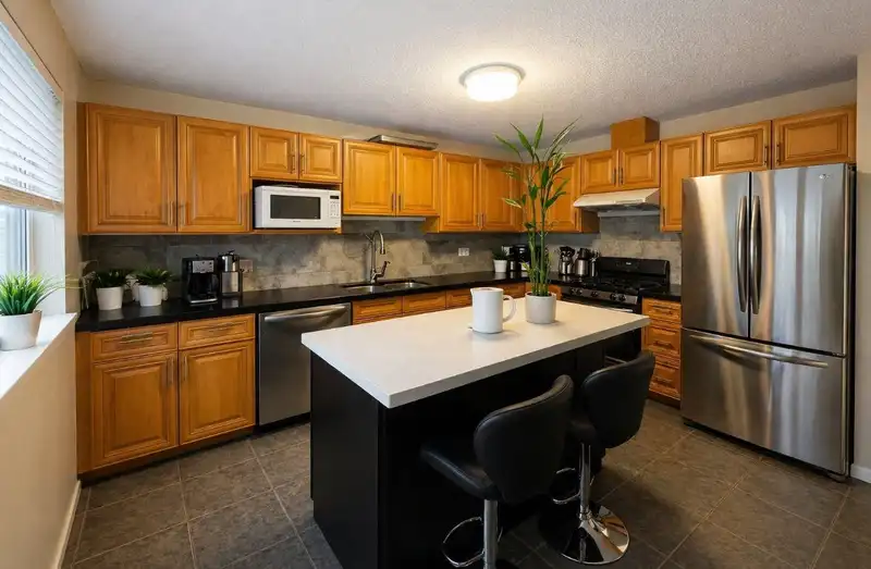 4720 PANDORA STREET - photo 3 of 23