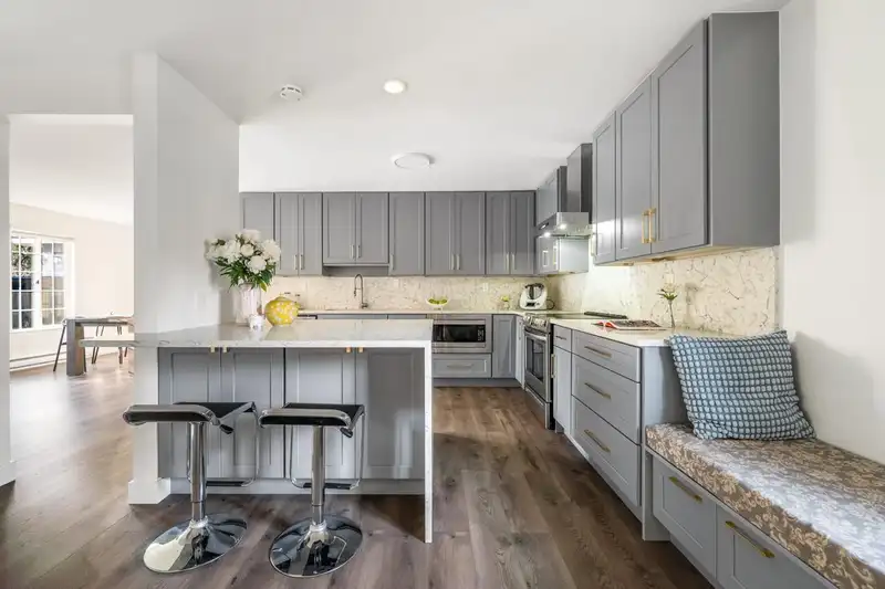 10080 ROSEDENE CRESCENT - photo 2 of 23