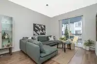 60 8476 207A STREET - thumbnail 1