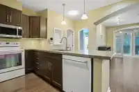 202 33485 SOUTH FRASER WAY - thumbnail 9