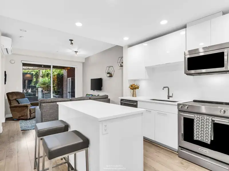 117 723 W 3RD STREET - photo 4 of 38