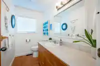 811 MARINE DRIVE - thumbnail 17