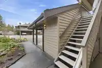 906 ROCHE POINT DRIVE - thumbnail 4