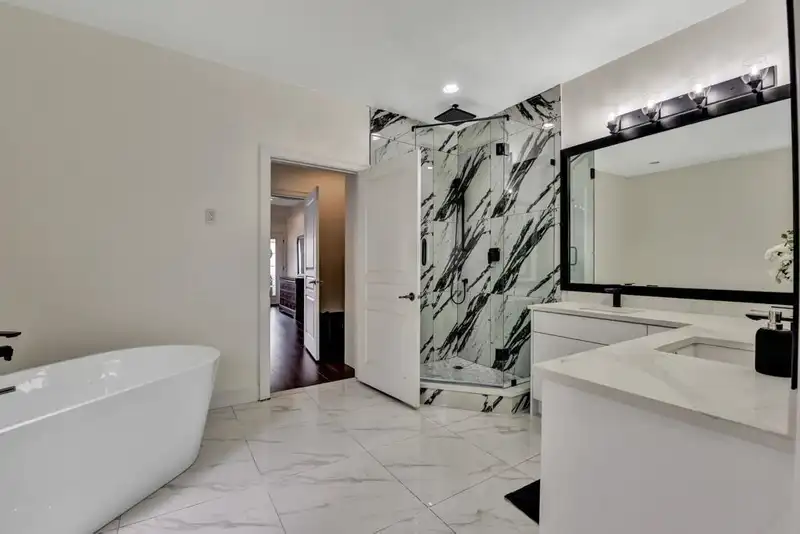 15181 68A AVENUE - photo 4 of 15