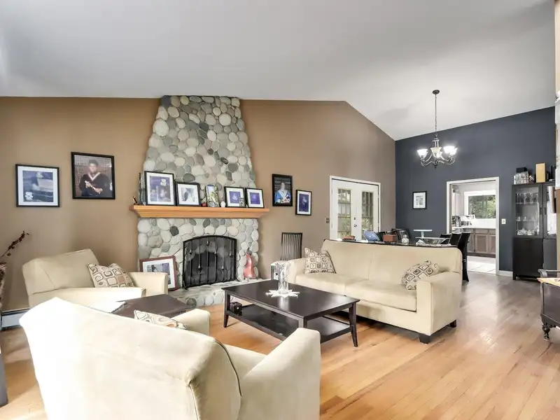 7361 149A STREET - photo 3 of 30