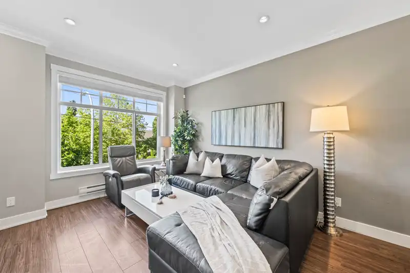 79 13670 62 AVENUE - photo 4 of 29