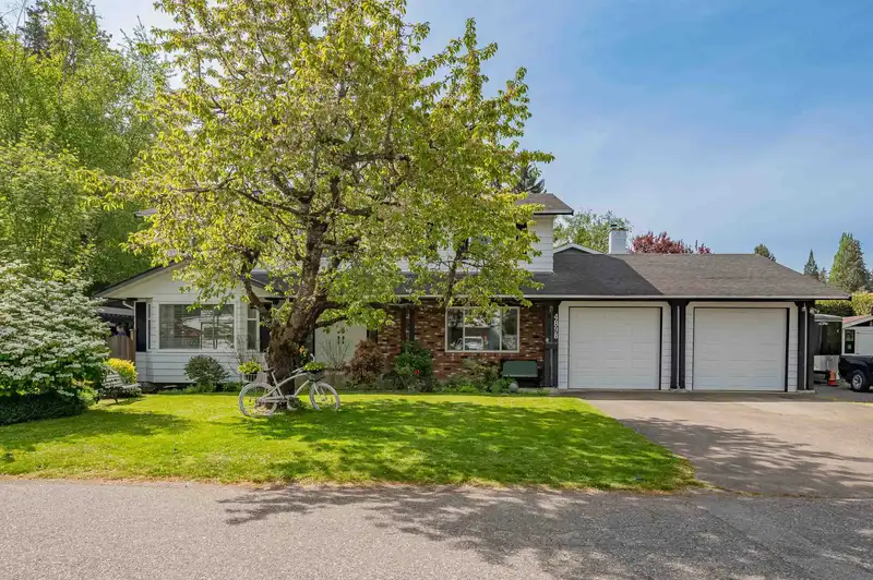 4898 205A STREET - photo 2 of 40