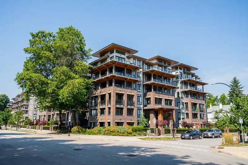 303 7579 16TH STREET - photo 1 of 33