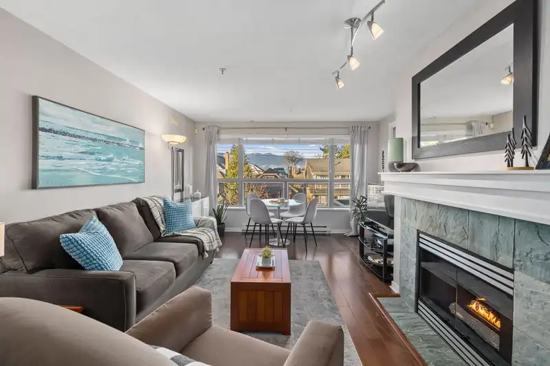 308 3161 W 4TH AVENUE - photo 4 of 32
