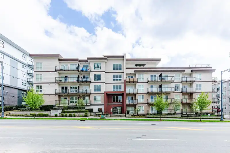 323 13768 108 AVENUE - photo 1 of 30