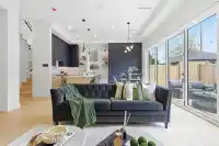 2 3708 W 18TH AVENUE - thumbnail 2