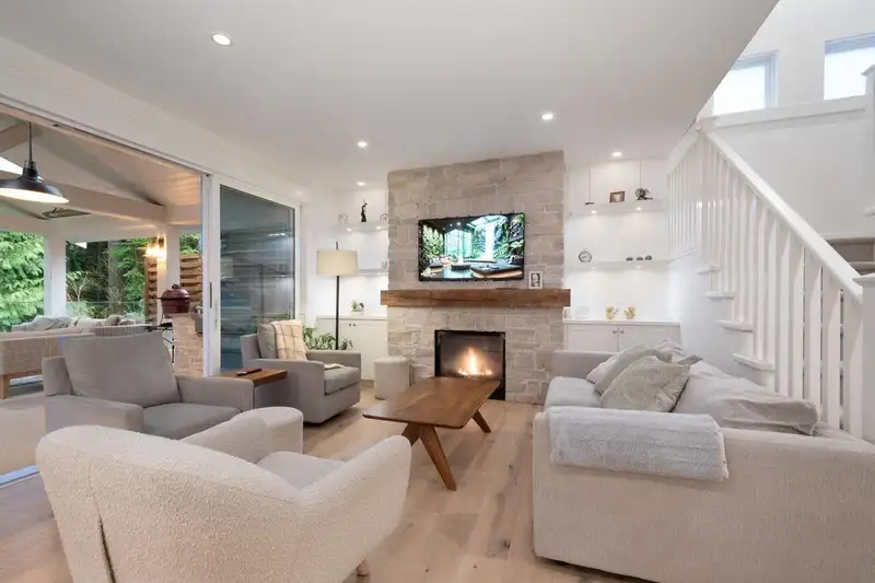 75 HOLLY DRIVE - photo 4 of 40