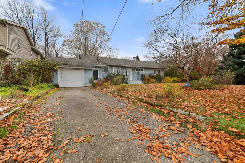 45883 BERKELEY AVENUE - photo 4 of 29