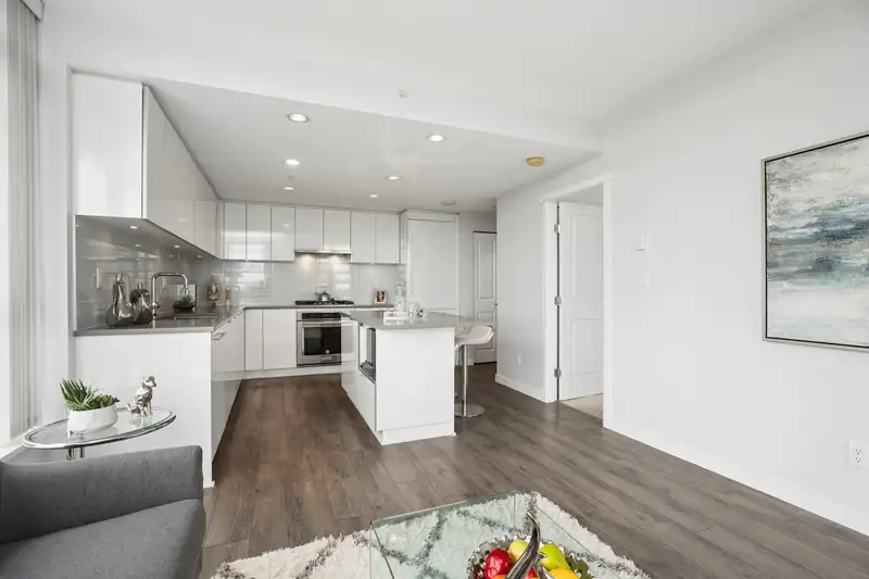 1903 2388 MADISON AVENUE - photo 4 of 40