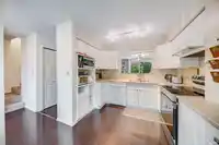 4253 BIRCHWOOD CRESCENT - thumbnail 2