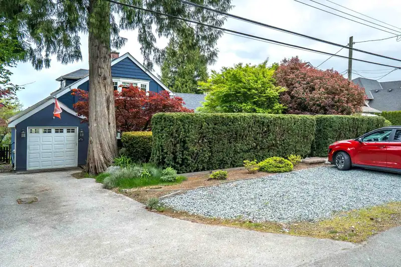20675 46A AVENUE - photo 2 of 40