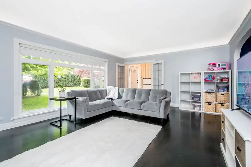 20675 46A AVENUE - photo 4 of 40