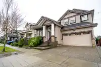 6663 125A STREET - thumbnail 2