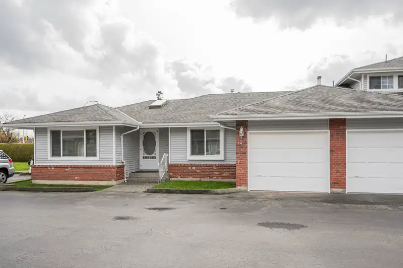 6 5365 205 STREET - photo 3 of 33