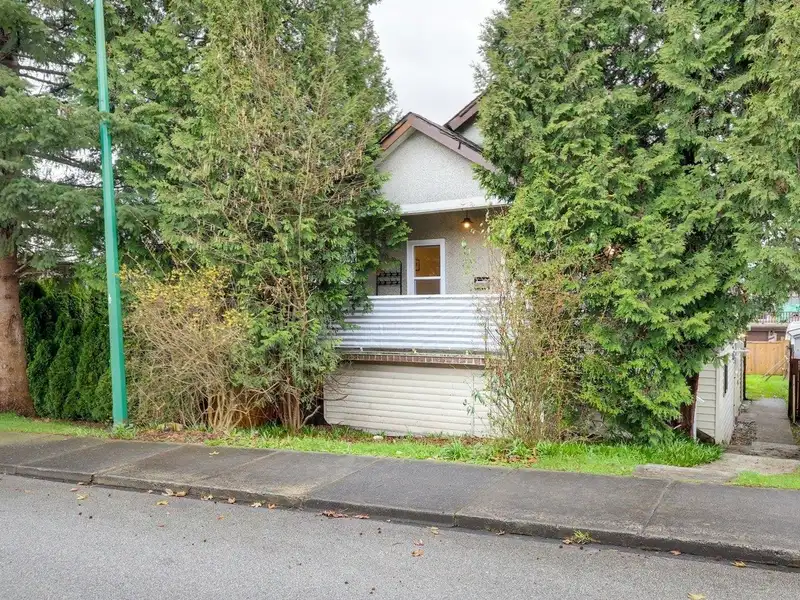 4168 PARKER STREET - photo 2 of 35