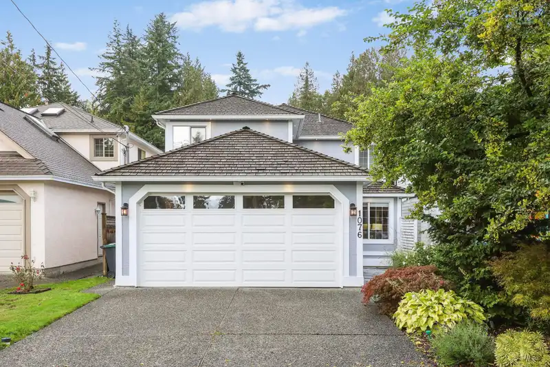 1076 CLEMENTS AVENUE - photo 1 of 32