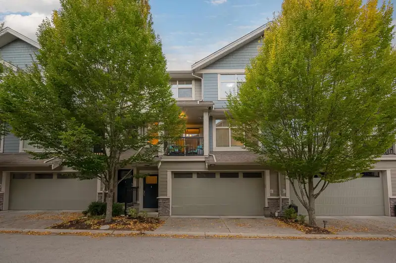 42 22225 50TH AVENUE - photo 1 of 40