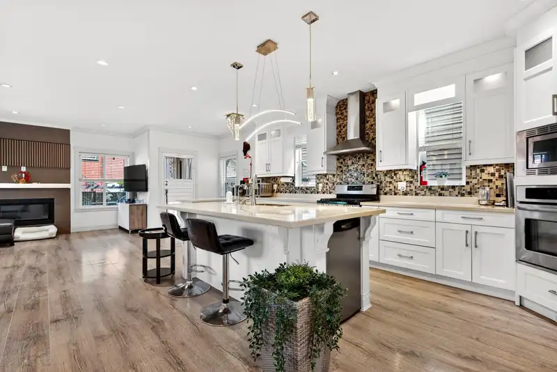 701 LEA AVENUE - photo 4 of 32
