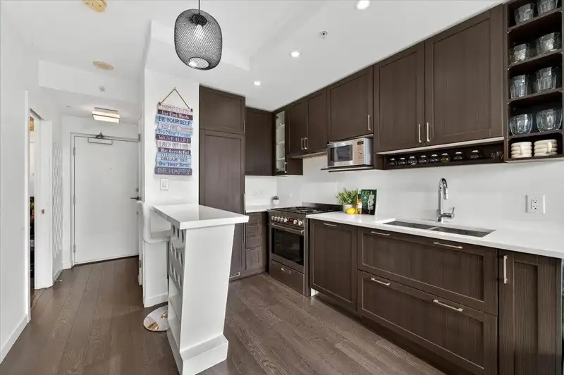 3006 5515 BOUNDARY ROAD - photo 3 of 31