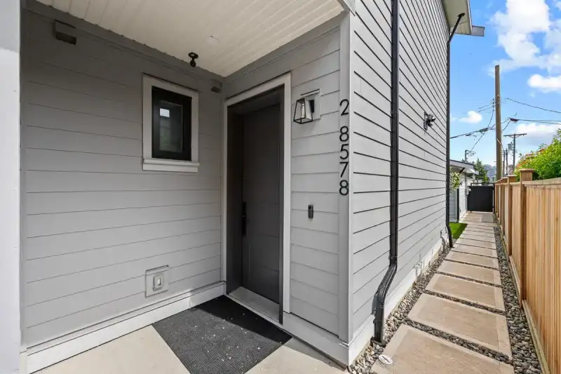 2 8578 CARTIER STREET - photo 1 of 35