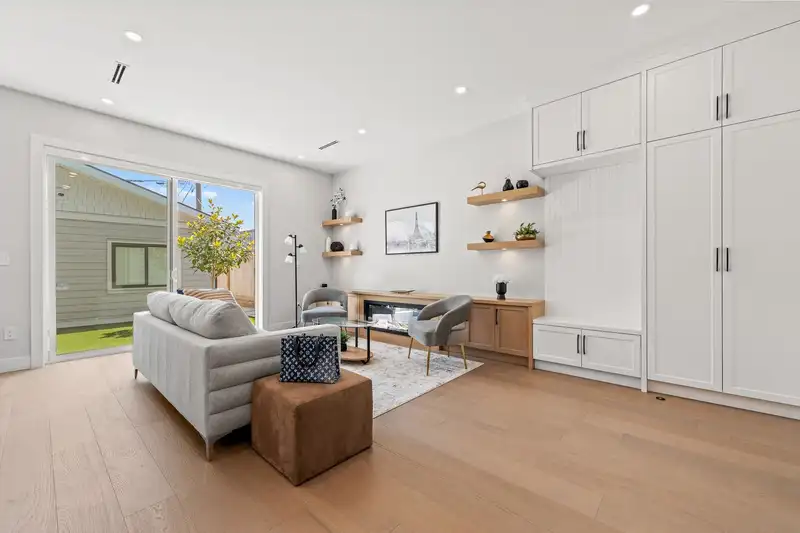 2 8578 CARTIER STREET - photo 3 of 35