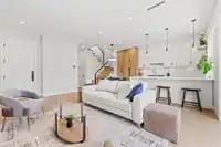 2 8578 CARTIER STREET - thumbnail 6
