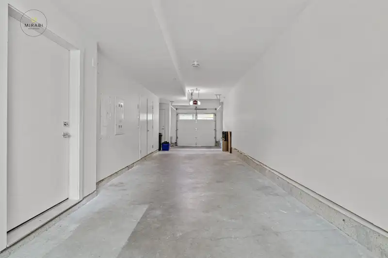 6 19790 55A AVENUE - photo 3 of 21