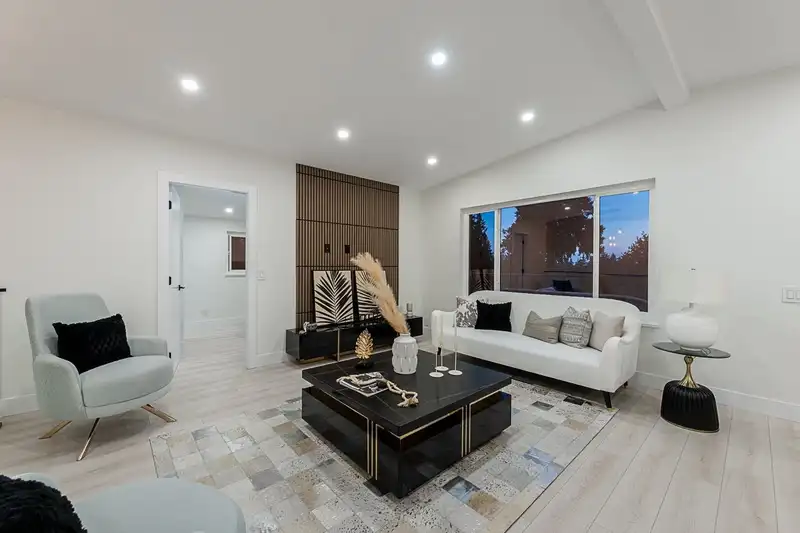 531 GREENWAY AVENUE - photo 3 of 40