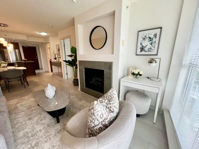 313 9373 HEMLOCK DRIVE - photo 3 of 31