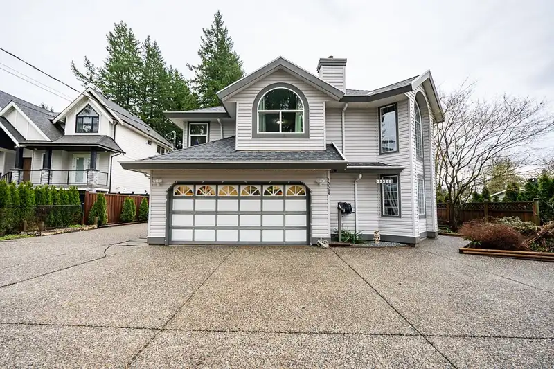 23368 124 AVENUE - photo 1 of 37