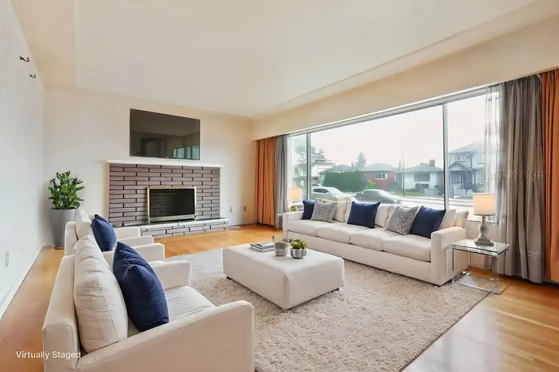 2894 MCGILL STREET - photo 3 of 8