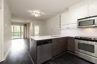 219 5655 210A STREET - thumbnail 5