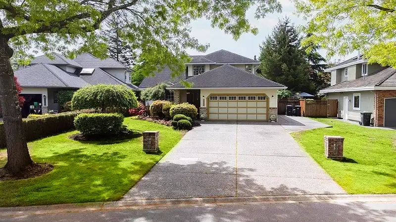 22164 46 AVENUE - photo 1 of 38