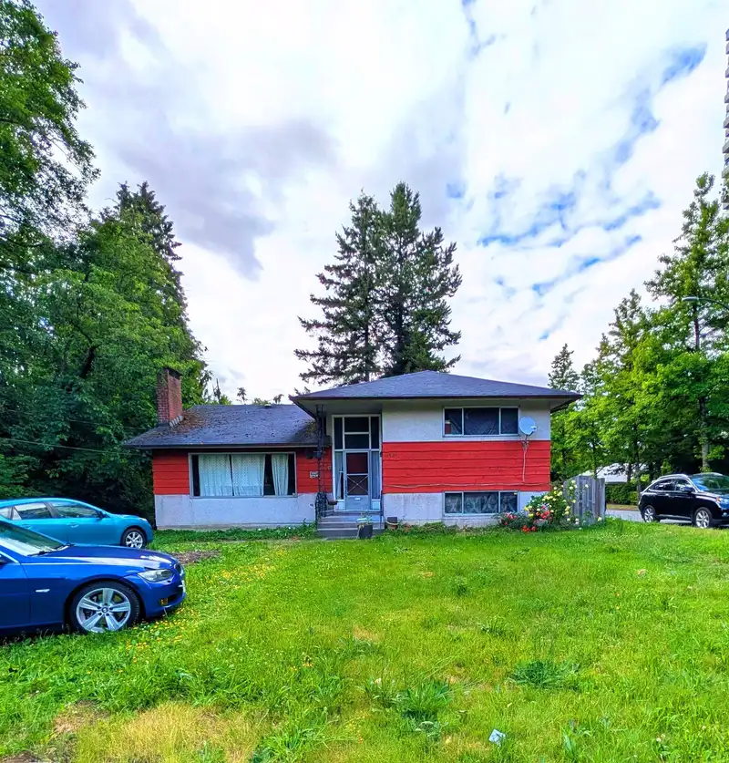 13321 108 AVENUE - photo 3 of 7