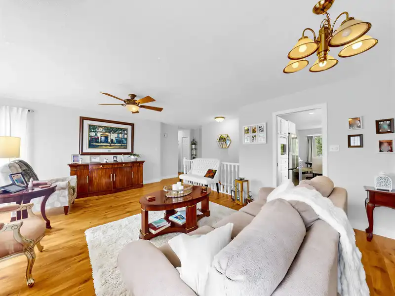 8621 215 STREET - photo 4 of 29