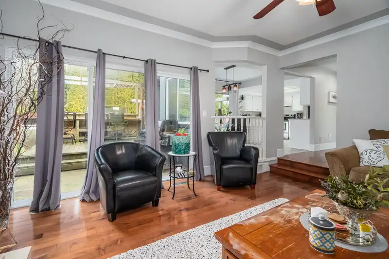 2237 MOUNTAIN DRIVE - photo 2 of 38