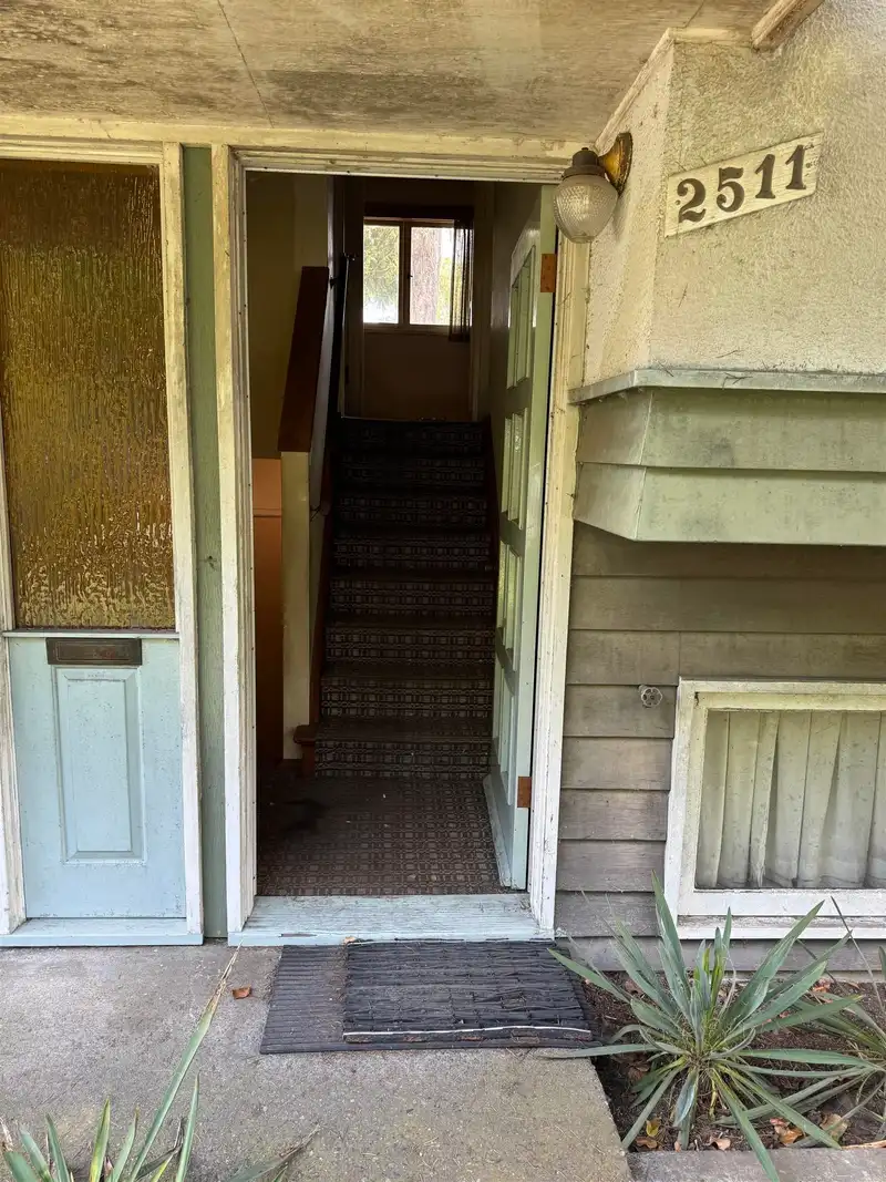 2511 UPLAND DRIVE - photo 2 of 23