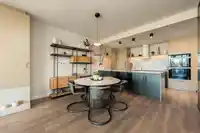 805 1616 COLUMBIA STREET - thumbnail 3