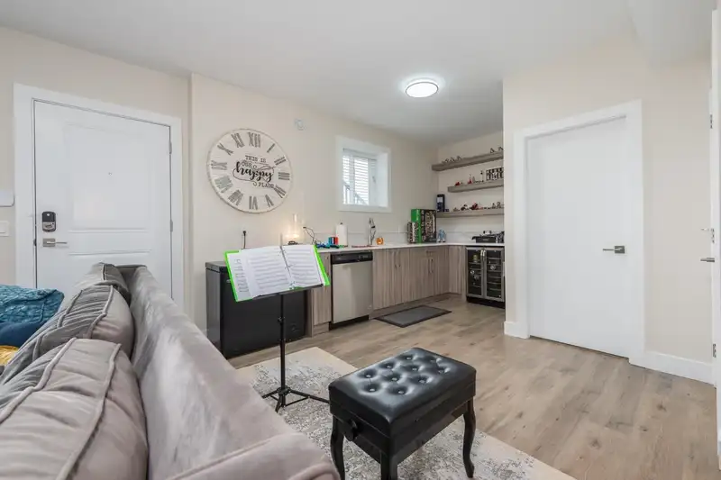 16796 16A AVENUE - photo 4 of 21
